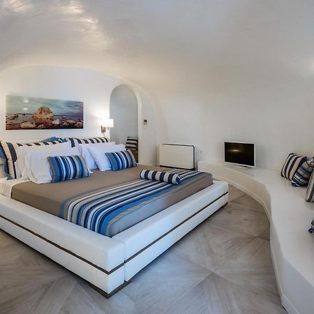 Elite Luxury Suites Oia  Habitación foto